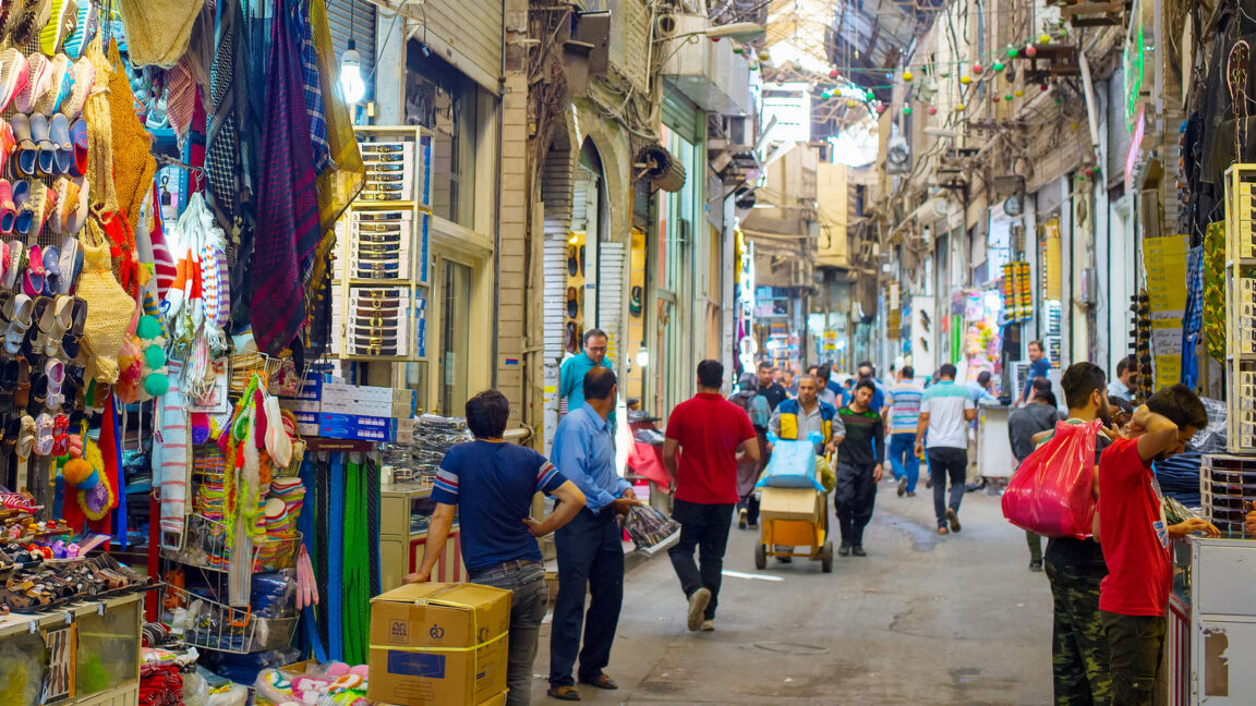 When “no” means “yes”: Why AI chatbots can’t process Persian social etiquette