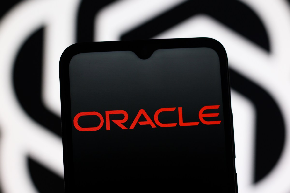Oracle Plans $15 Billion Corporate Bond Sale Amid Major AI Compute Deals
