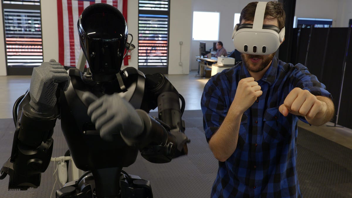Humanoid Robots Headed to War? I Went Hands-On With the Phantom MK1
