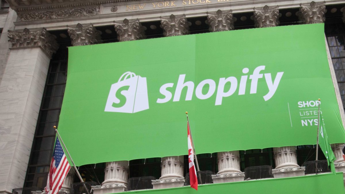 Shopify Reports Surge in AI-Driven Traffic and Sales Amid Strong Q3 Results
