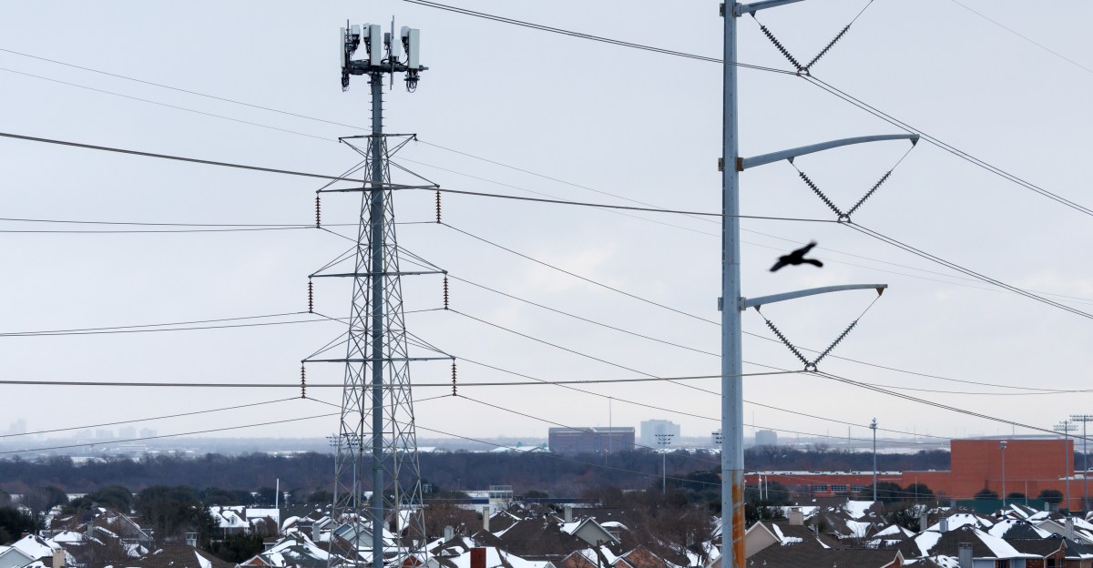 Winter Storm Strains Power Grid as AI Data Centers Drive Up Electricity Demand