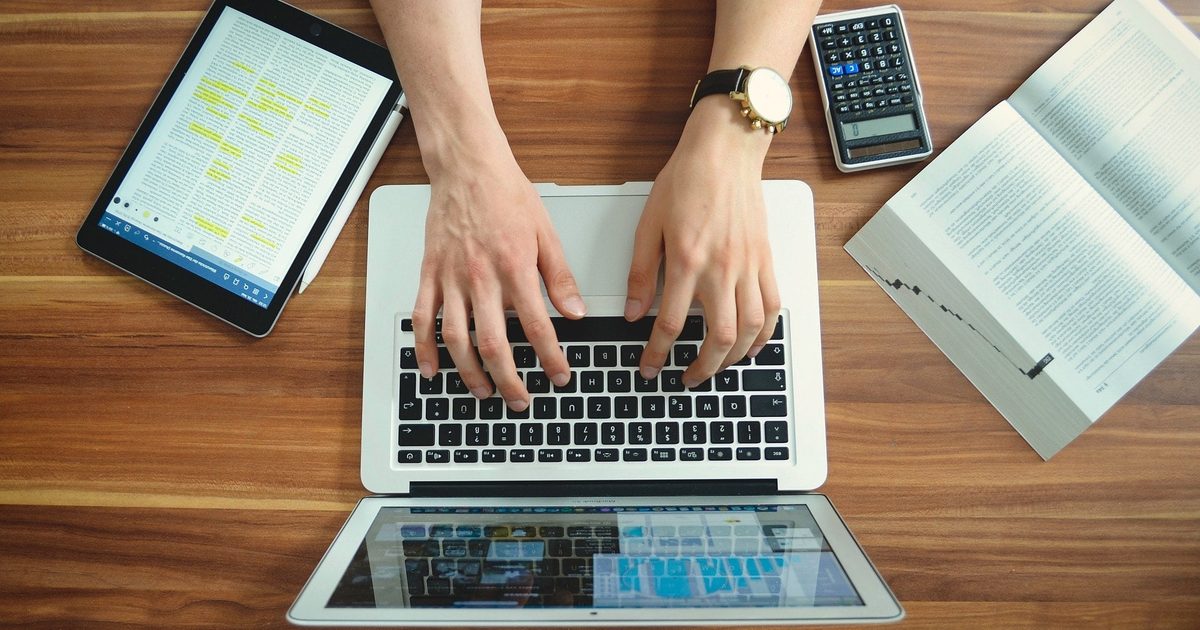 U.S. Teens Widely Use AI Chatbots for Schoolwork, Study Finds