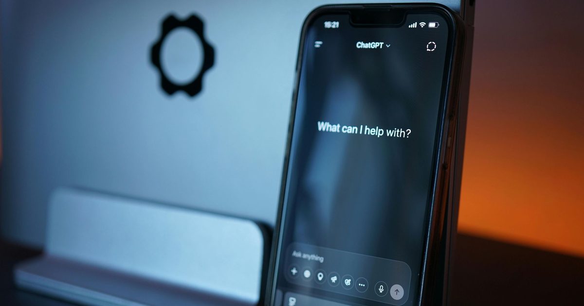 Privacy Concerns Prompt Users to Quit ChatGPT and Gemini