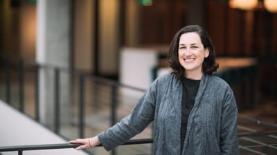 El Líder de IA de Microsoft Destaca Cómo los Sistemas Agenticos Pueden Reducir Costos de Inicio y Optimizar Operaciones