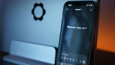 Privacy Concerns Prompt Users to Quit ChatGPT and Gemini