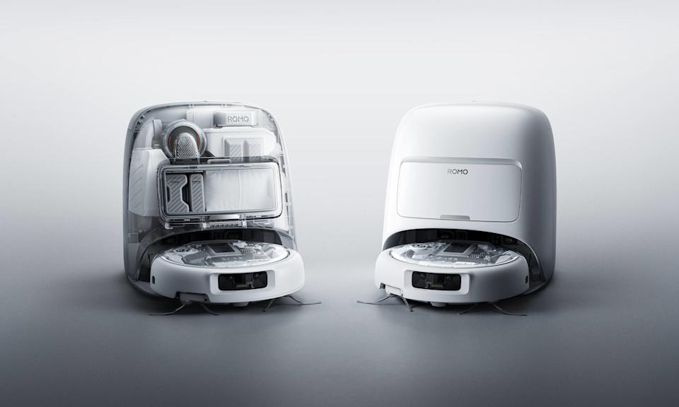 The Romo P and Romo A robot vacuums from DJI side-by-side.