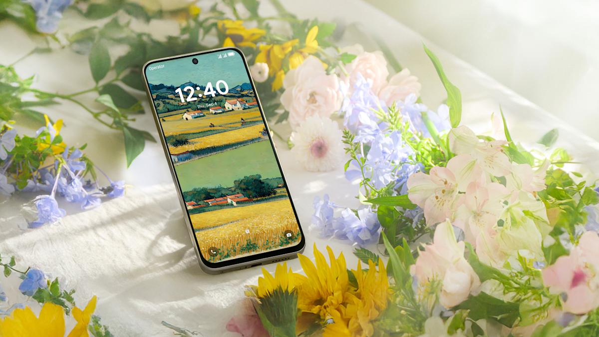 TCL's new smartphone uses the latest version of its eye-comfort screen tech