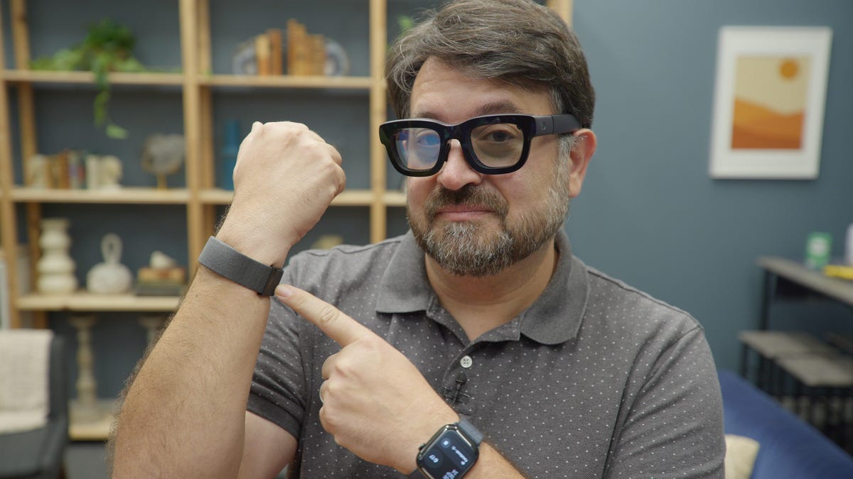 The Incredible Part of Meta's Next Smart Glasses Could Be on Your Wrist