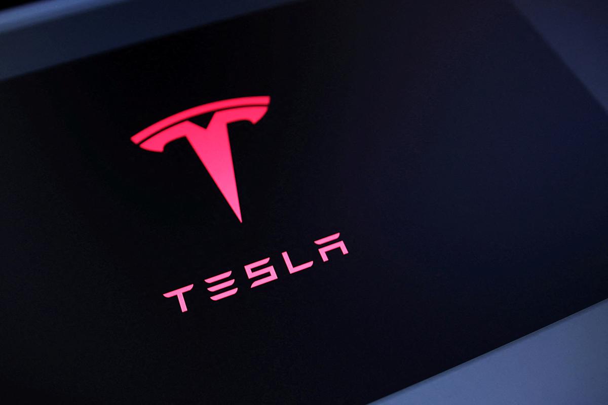 Tesla reintroduces 'Mad Max' Full Self-Driving mode that breaks speed limits