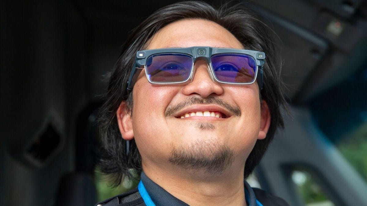 Amazon's Delivery Drivers Will Soon Wear AI Smart Glasses to Work