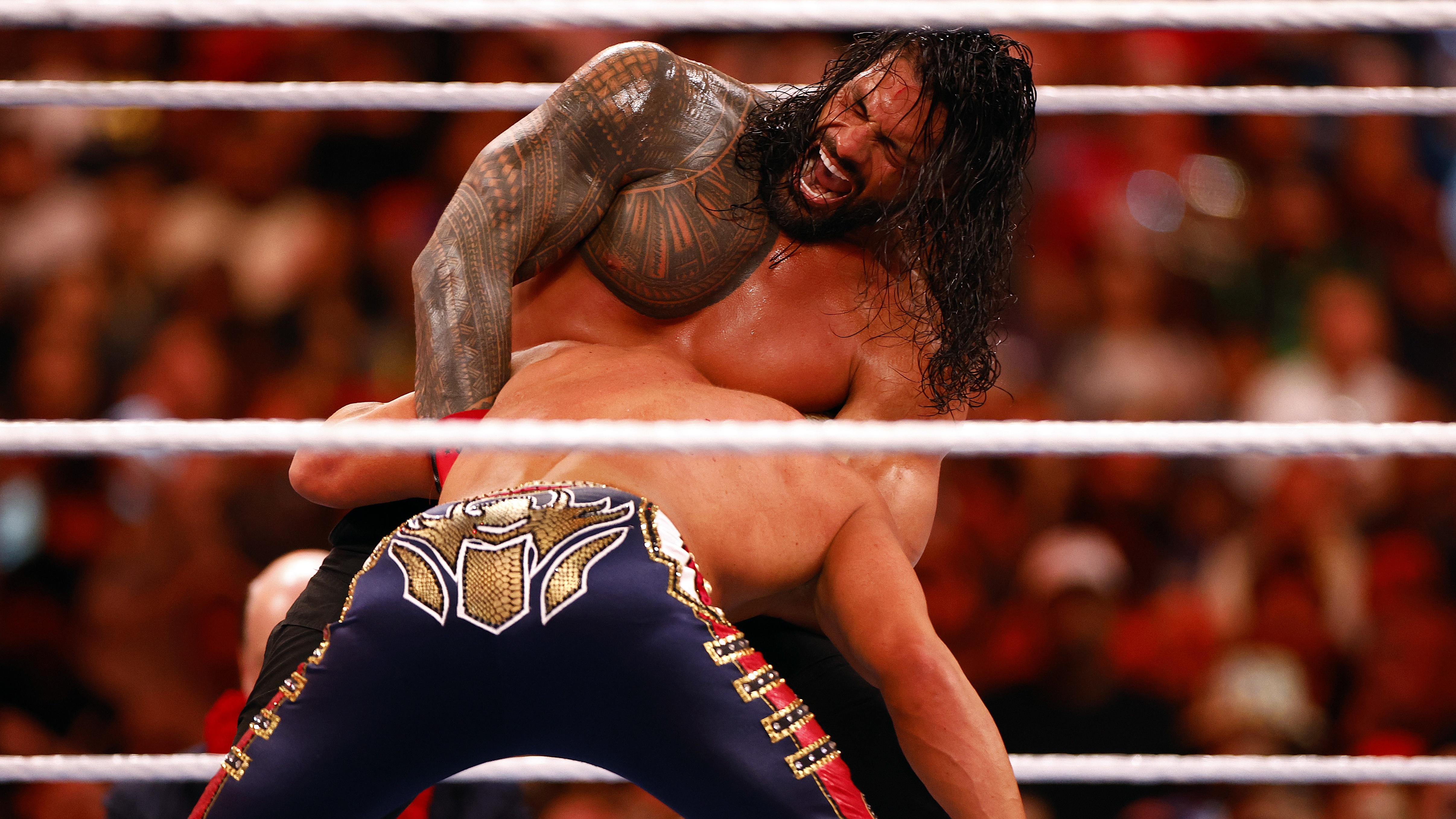 Roman Reigns wrestles Cody Rhodes ahead of WWE SummerSlam 2023